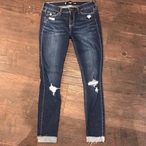 Hollister crop jeans size 00 or 23